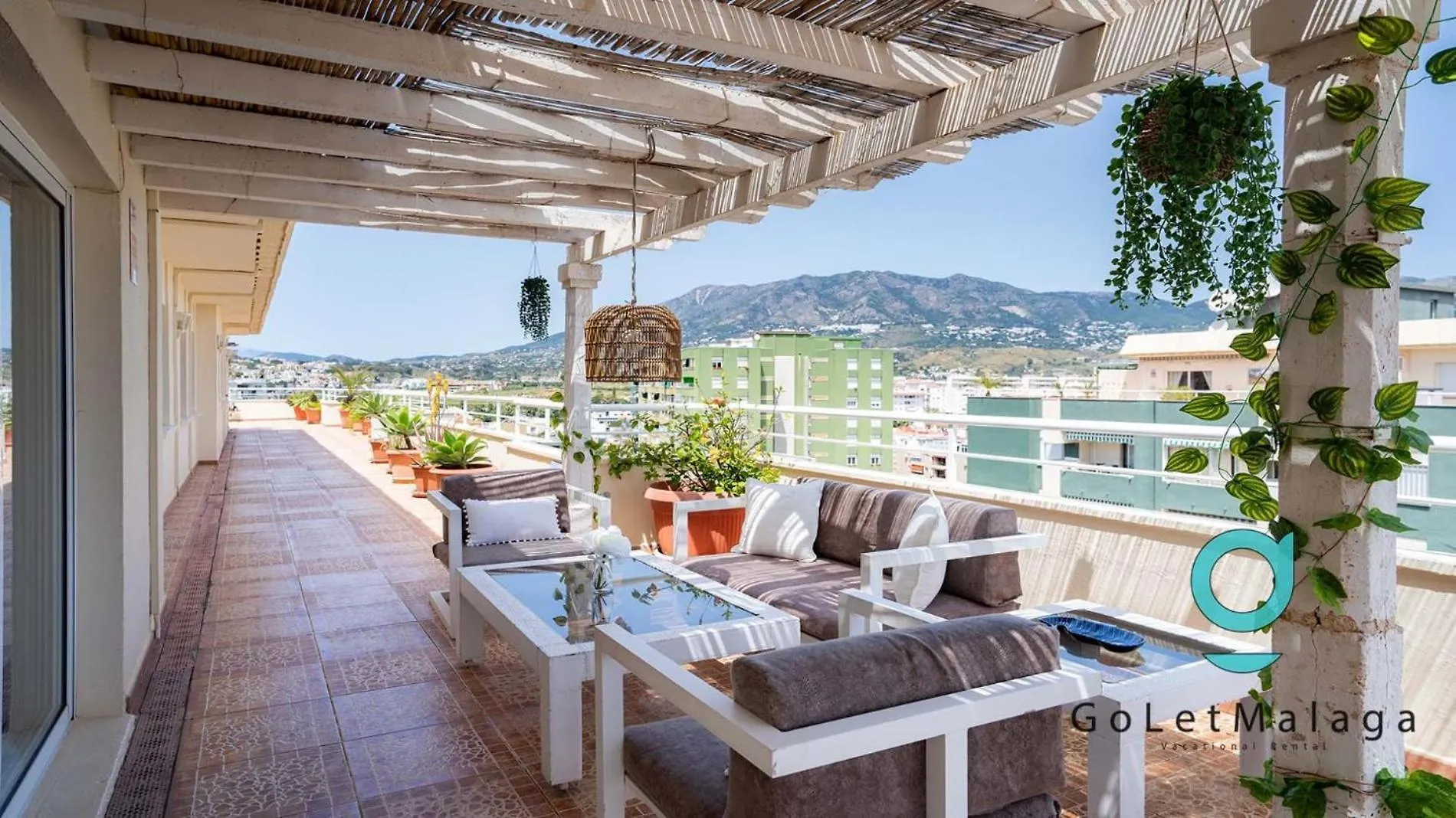 דירות פואנגירולה Sky Terrace Penthouse 0*,  ספרד